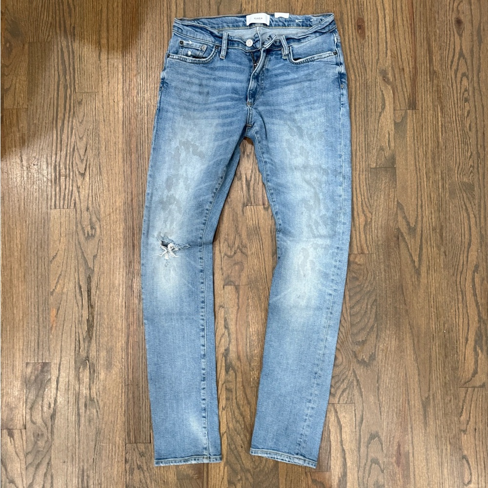 Ovadia Men’s Classic Light Blue Slim Fit Jeans (30)